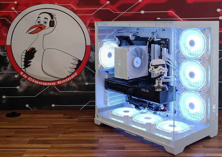 Stormtrooper Using A Computer PC StormTrooper – LaCigogneGamer